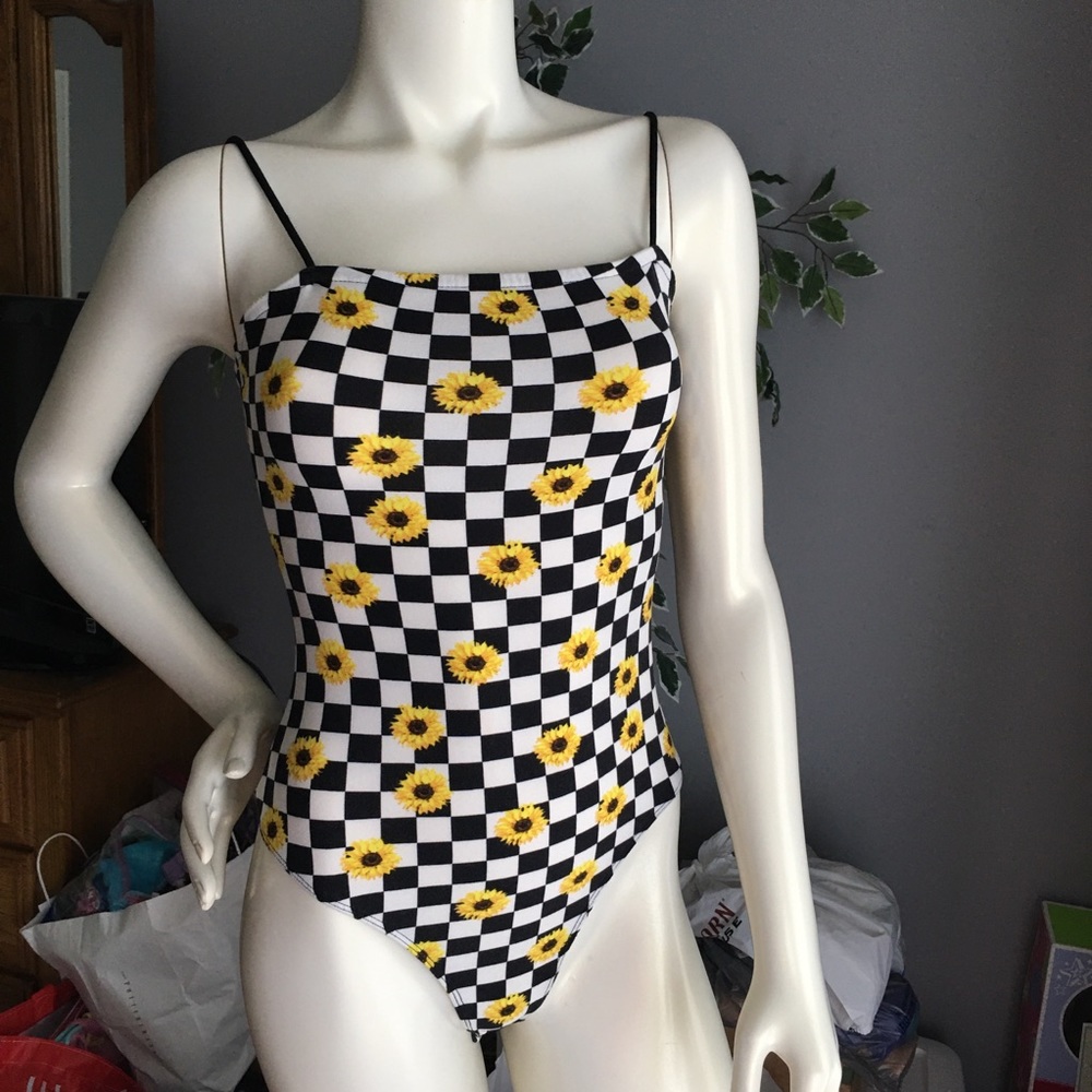 Rue21 Bodysuit. Women’s size small👩‍🎤